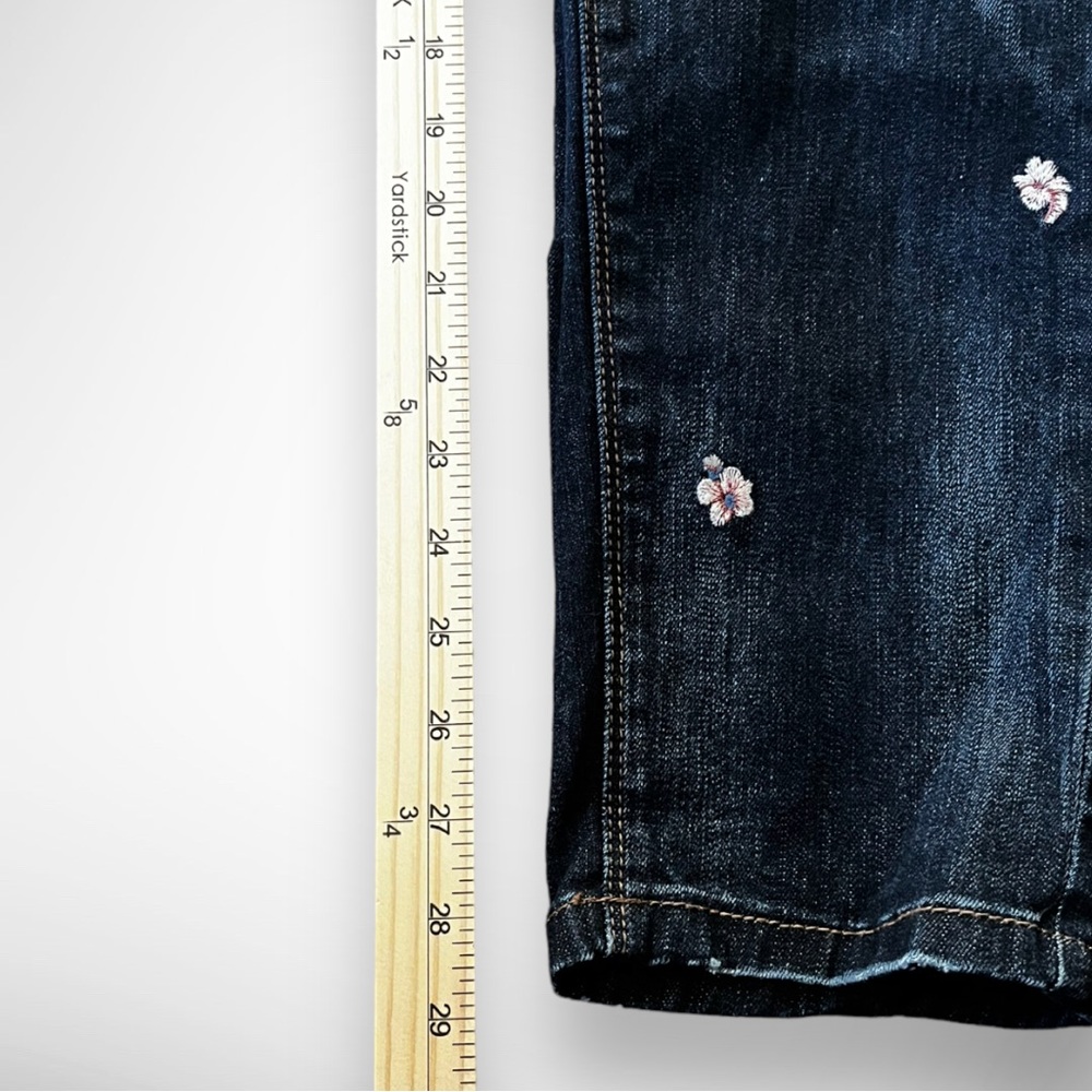 White House Black Market WHBM Dark Blue Floral Embroidered Jeans - Picture 9 of 11
